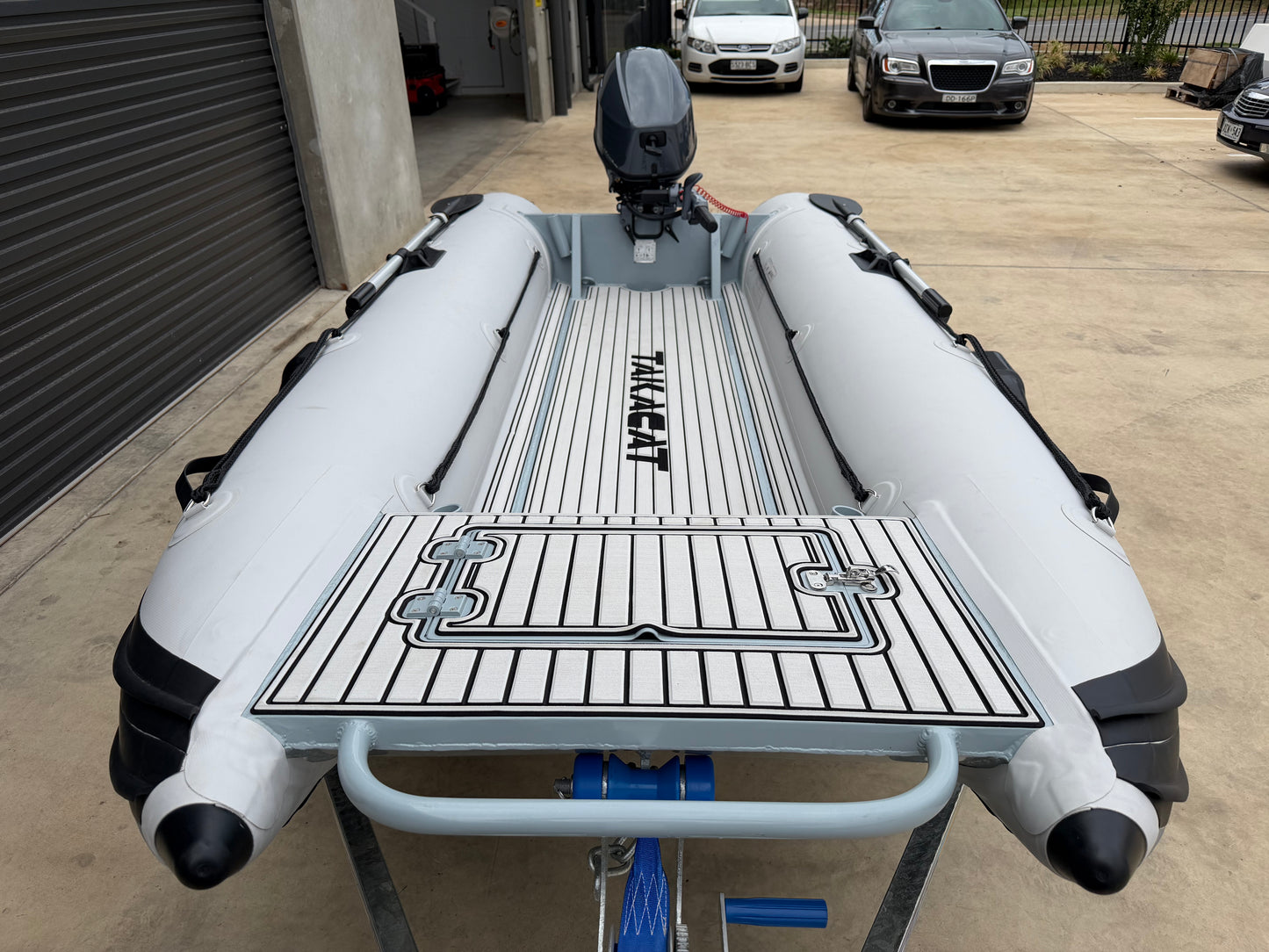 Takacat 340 LX-R Series Package