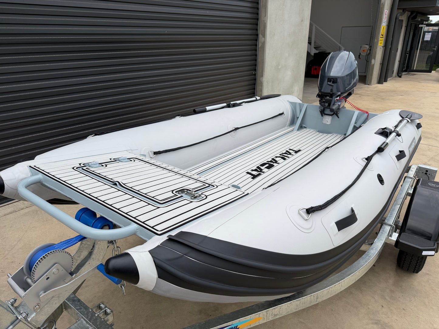 Takacat 340 LX-R Series Package